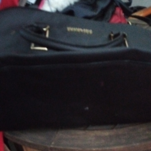 Kenneth Cole Reaction Black Shoulder Bag - Picture 2 of 7